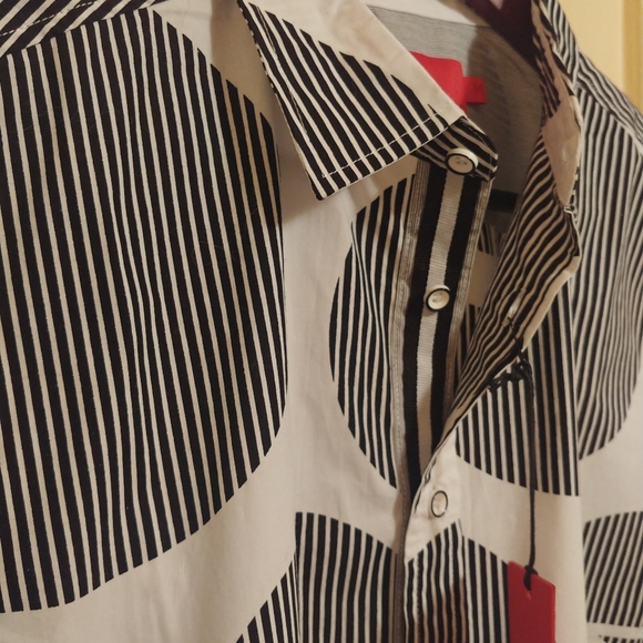 Mens Short Sleeve Button Up Large - Picture 8 of 8